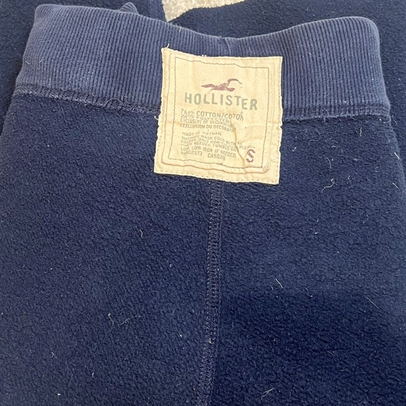 Navy Fleece Sweat Shorts - Size Sm 28-31” - Picture 5 of 5